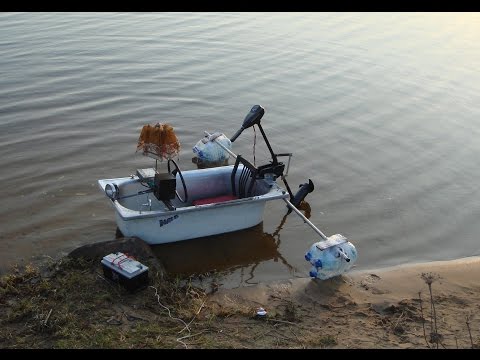 Моторная лодка из стола Моторная лодка из стола